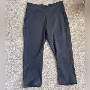 Black womens cropped leggings